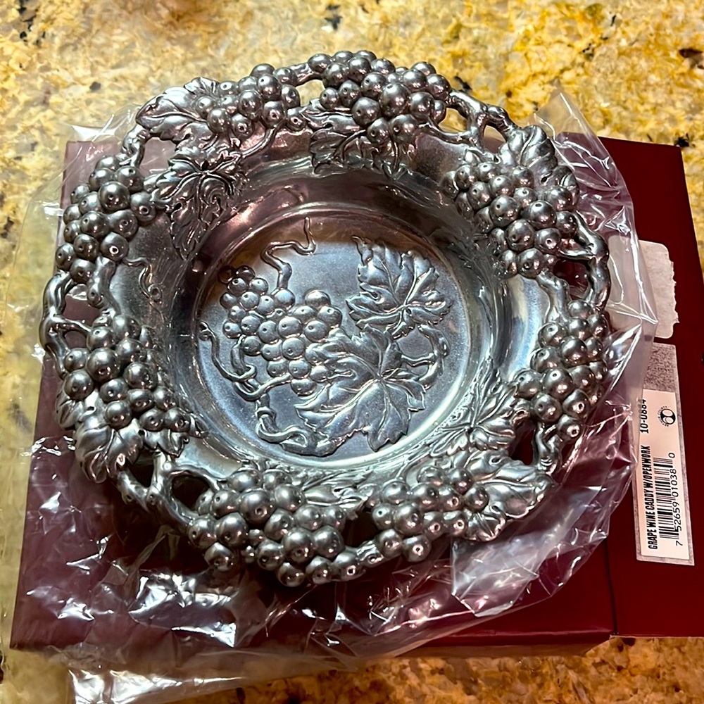 Arthur Court Grape Wine Caddy NIB, vintage 1995